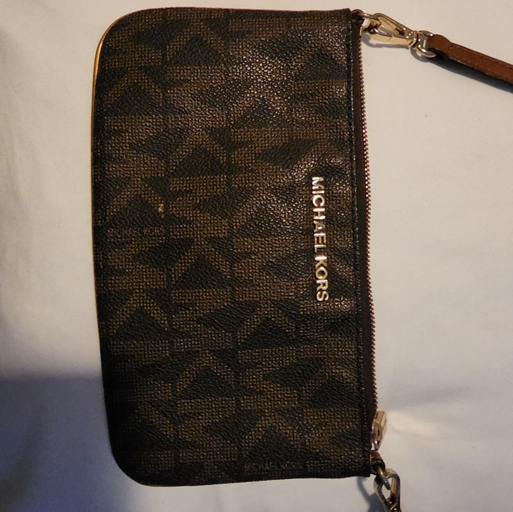 Michael Kors cross body purse